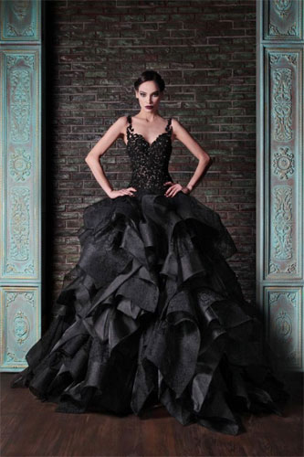 μαυρο νυφικό, νυφικα, black wedding dress, black wedding, bridal, black bridal