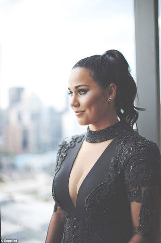 μαυρο νυφικό, νυφικα, black wedding dress, black wedding, bridal, black bridal